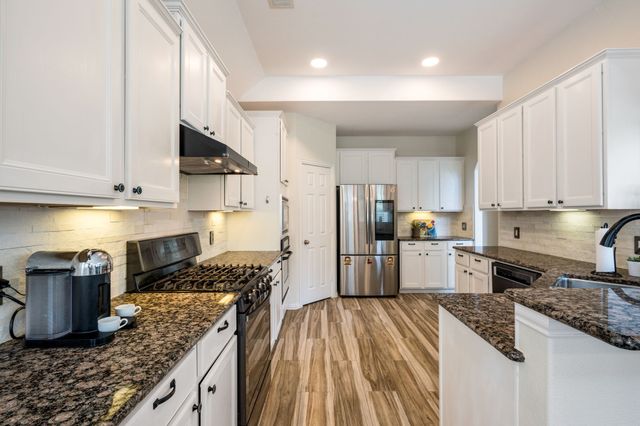 102 Stamford Drive, Hickory Creek, TX 75065