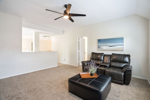 102 Stamford Drive, Hickory Creek, TX 75065