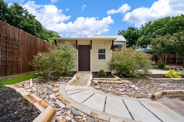 102 Stamford Drive, Hickory Creek, TX 75065