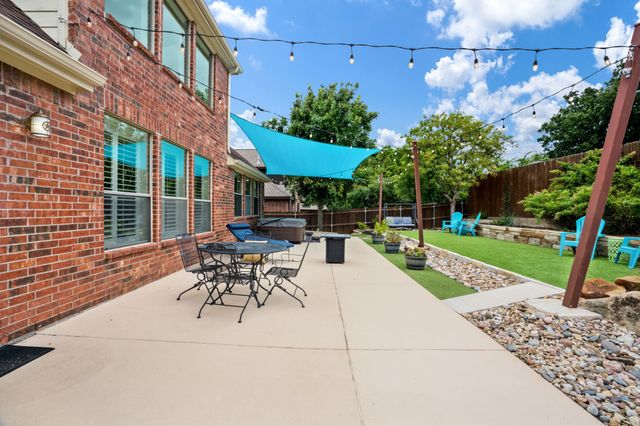 102 Stamford Drive, Hickory Creek, TX 75065