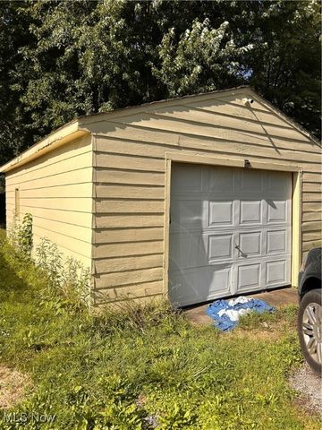 34 Franklin, Niles, OH 44446