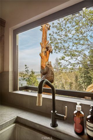 28778 Palisades Drive, Lake Arrowhead, CA 92352