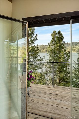 28778 Palisades Drive, Lake Arrowhead, CA 92352