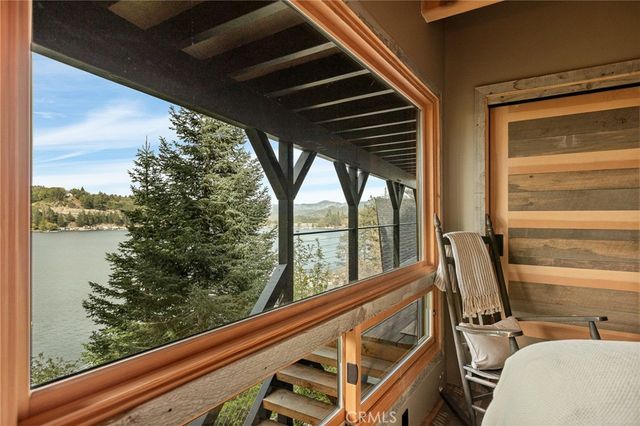 28778 Palisades Drive, Lake Arrowhead, CA 92352