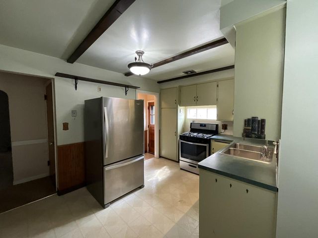 6502 43rd AVENUE, Kenosha, WI 53142