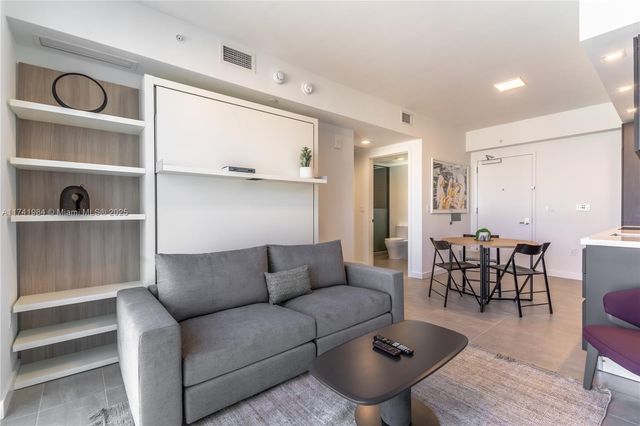 227 NE 2nd St 2304, Miami, FL 33132