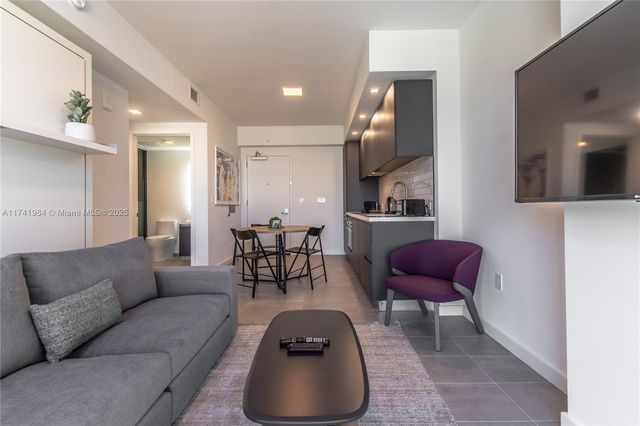 227 NE 2nd St 2304, Miami, FL 33132