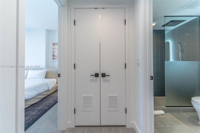 227 NE 2nd St 2304, Miami, FL 33132