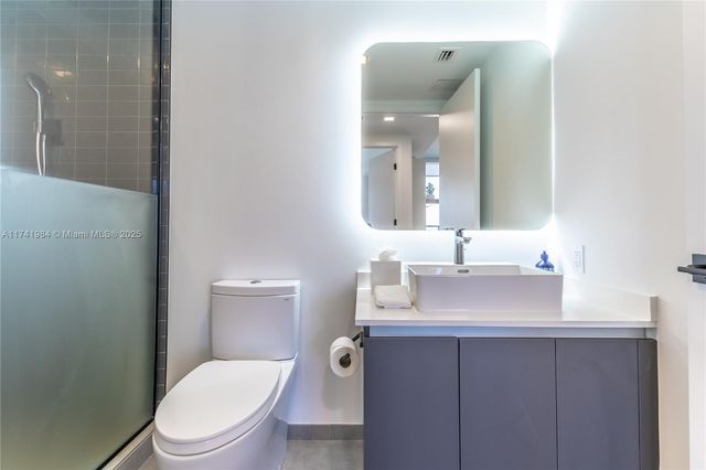 227 NE 2nd St 2304, Miami, FL 33132