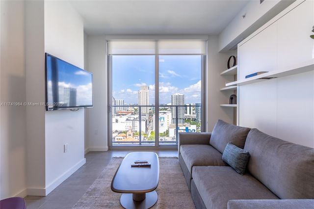 227 NE 2nd St 2304, Miami, FL 33132