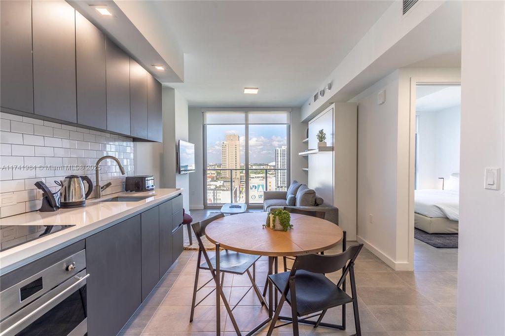 227 NE 2nd St 2304, Miami, FL 33132