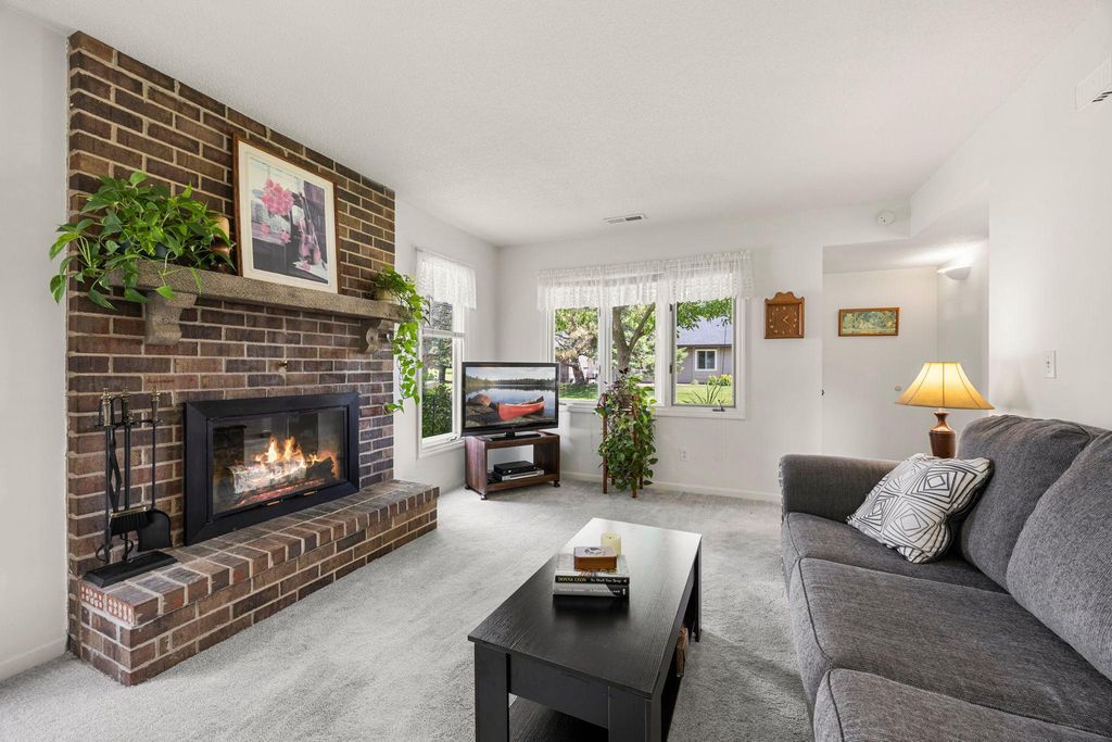 4701 Osage Point, Eagan, MN 55122 — photo 3