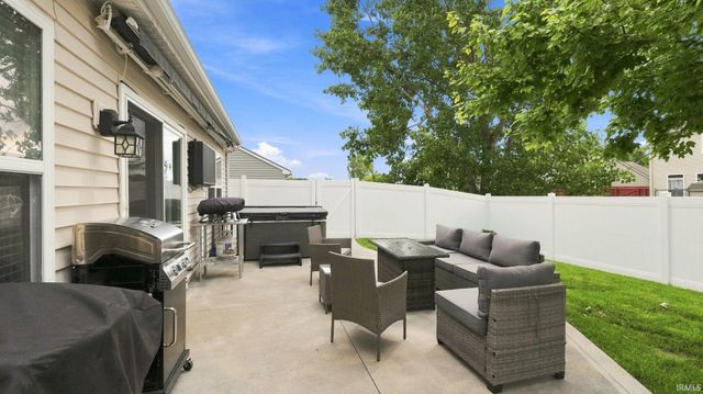 10928 Calera Passage, Roanoke, IN 46783