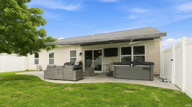 10928 Calera Passage, Roanoke, IN 46783