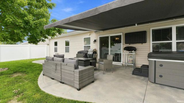 10928 Calera Passage, Roanoke, IN 46783