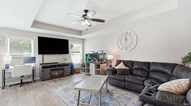 10928 Calera Passage, Roanoke, IN 46783