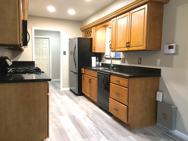 9307 Val Verde Street, Houston, TX 77063