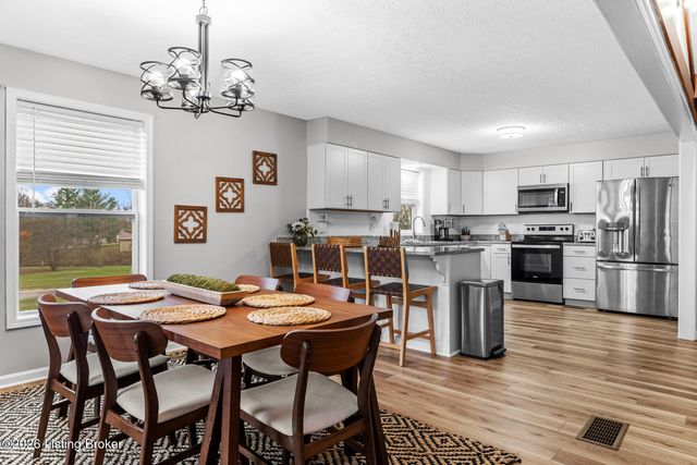 1604 Saint John Rd, Elizabethtown, KY 42701