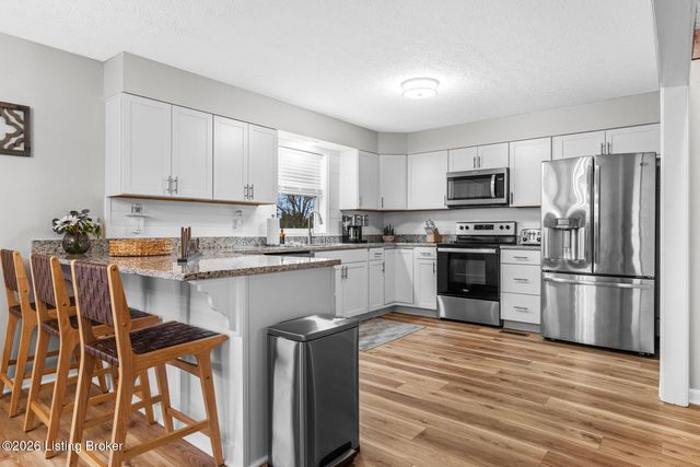 1604 Saint John Rd, Elizabethtown, KY 42701