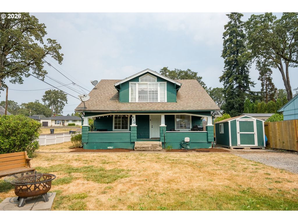 610 E EXETER St, Gladstone, OR 97027