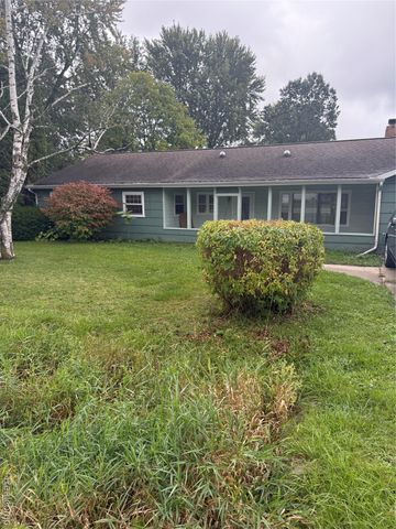 3176 E Fisher Road, Bay City, MI 48706