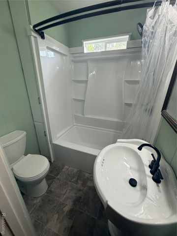 3176 E Fisher Road, Bay City, MI 48706