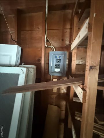 3176 E Fisher Road, Bay City, MI 48706