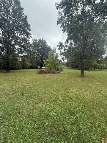 3176 E Fisher Road, Bay City, MI 48706