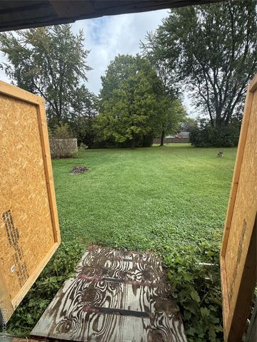 3176 E Fisher Road, Bay City, MI 48706