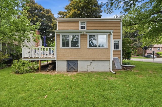 10 Sprague Street, Cumberland, RI 02864