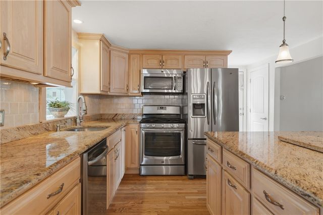 10 Sprague Street, Cumberland, RI 02864