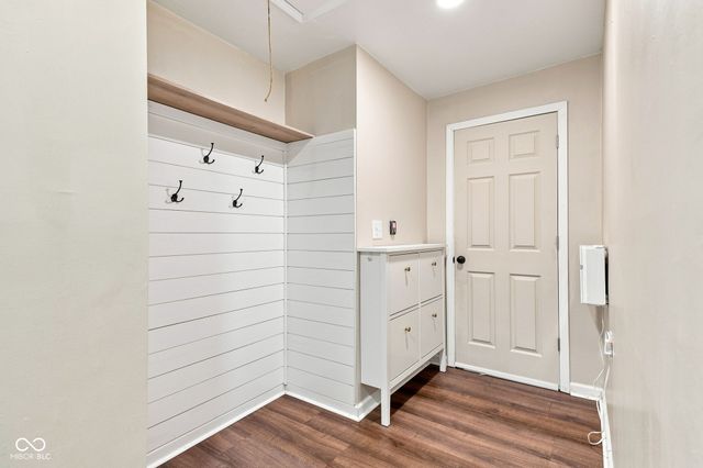 1113 Navajo Trail South Drive, Indianapolis, IN 46260
