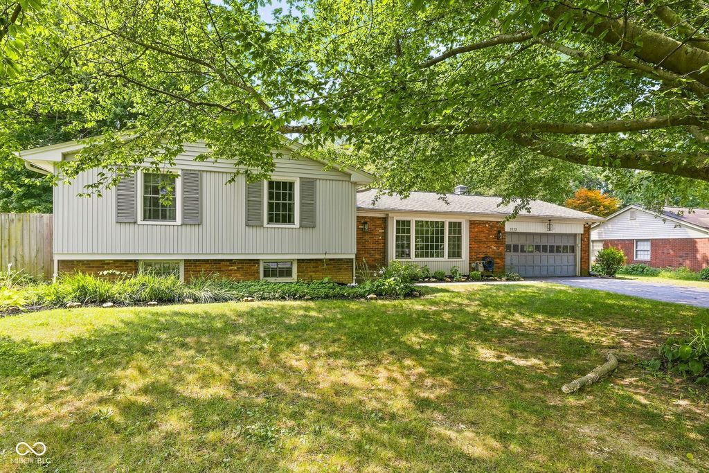 1113 Navajo Trail South Drive, Indianapolis, IN 46260