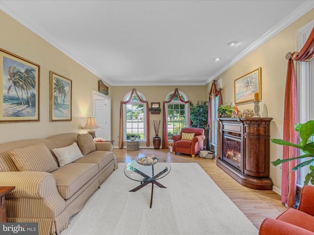 884 RIVANNA RUN, Falling Waters, WV 25419