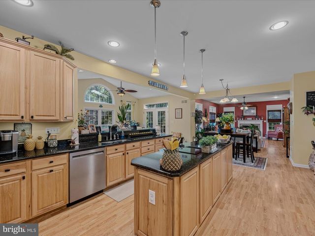 884 RIVANNA RUN, Falling Waters, WV 25419