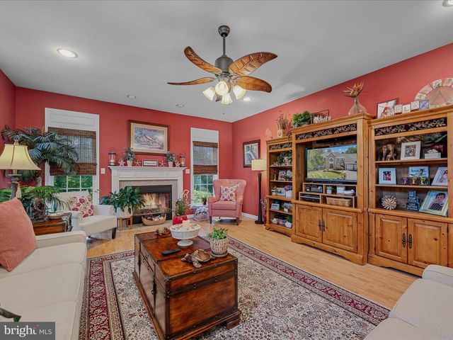 884 RIVANNA RUN, Falling Waters, WV 25419