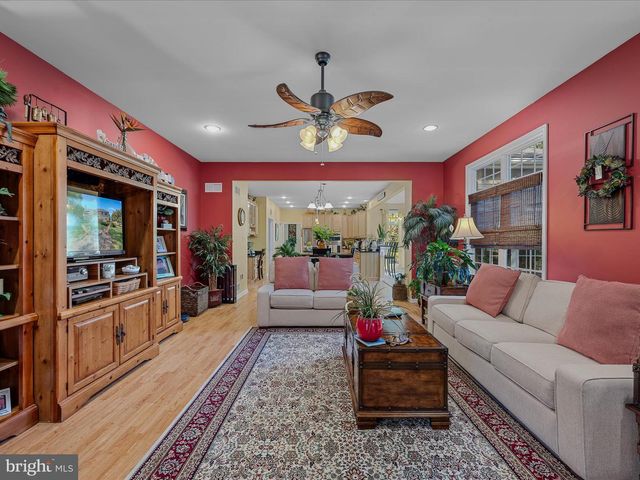 884 RIVANNA RUN, Falling Waters, WV 25419