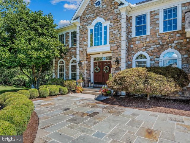 884 RIVANNA RUN, Falling Waters, WV 25419