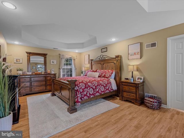 884 RIVANNA RUN, Falling Waters, WV 25419