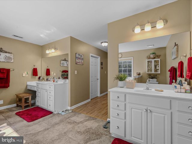 884 RIVANNA RUN, Falling Waters, WV 25419