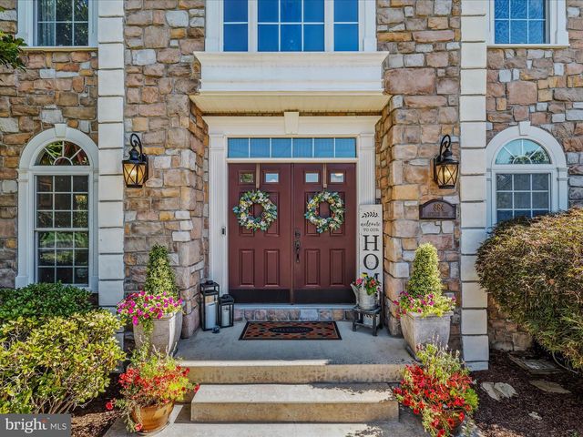 884 RIVANNA RUN, Falling Waters, WV 25419