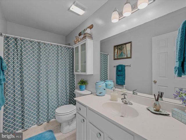 884 RIVANNA RUN, Falling Waters, WV 25419