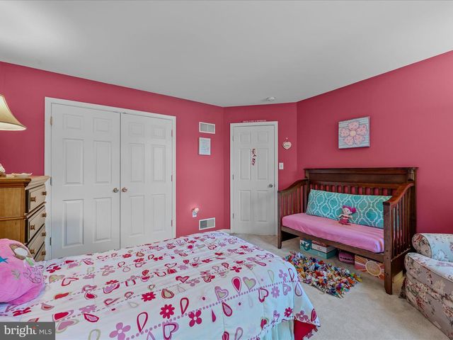 884 RIVANNA RUN, Falling Waters, WV 25419