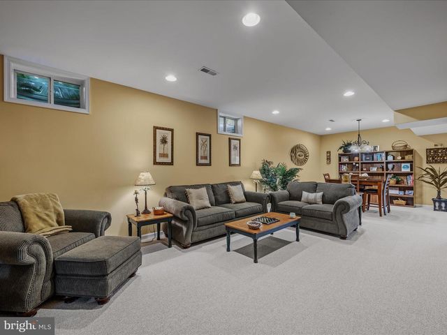 884 RIVANNA RUN, Falling Waters, WV 25419