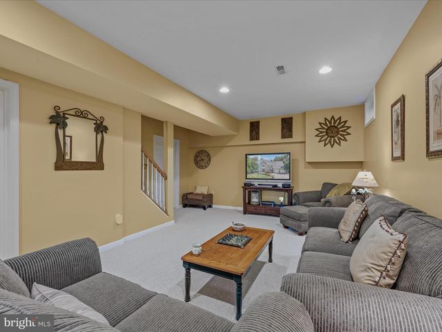 884 RIVANNA RUN, Falling Waters, WV 25419