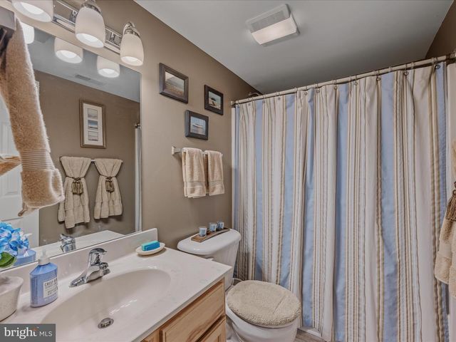 884 RIVANNA RUN, Falling Waters, WV 25419