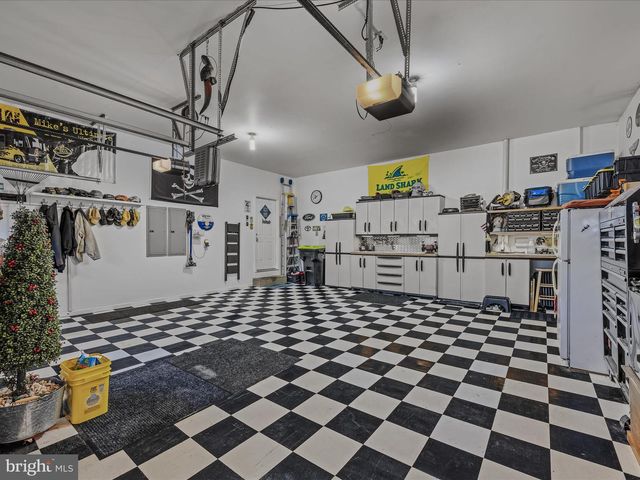 884 RIVANNA RUN, Falling Waters, WV 25419