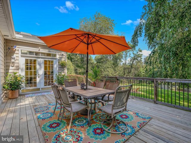 884 RIVANNA RUN, Falling Waters, WV 25419