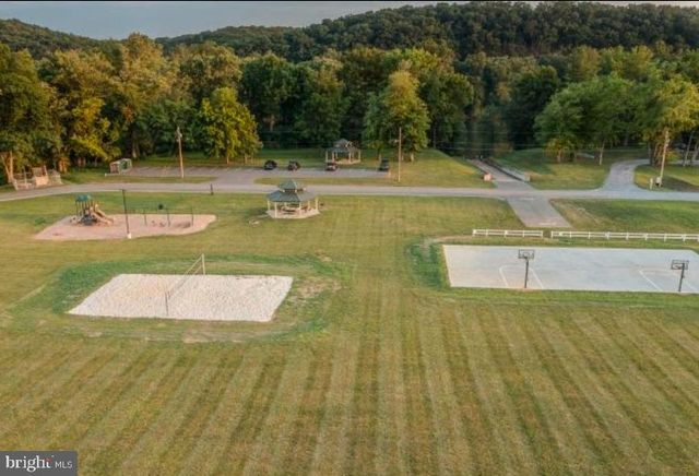 884 RIVANNA RUN, Falling Waters, WV 25419