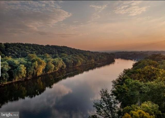 884 RIVANNA RUN, Falling Waters, WV 25419